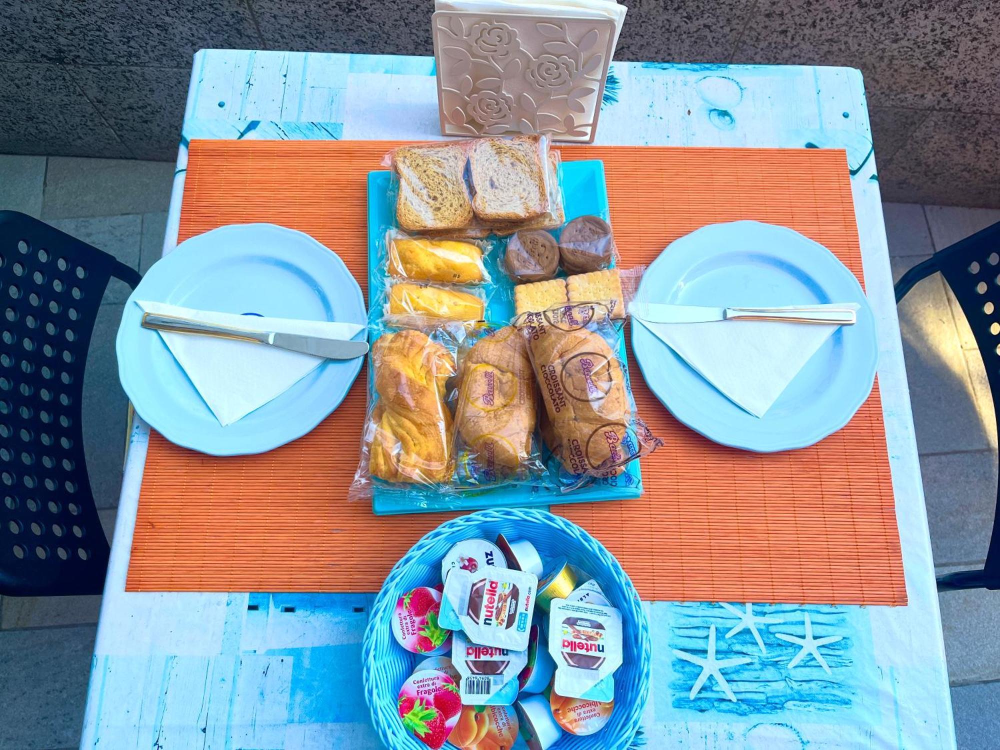 Bed and Breakfast Tra Il Borgo E Il Mare Cervo Exterior foto
